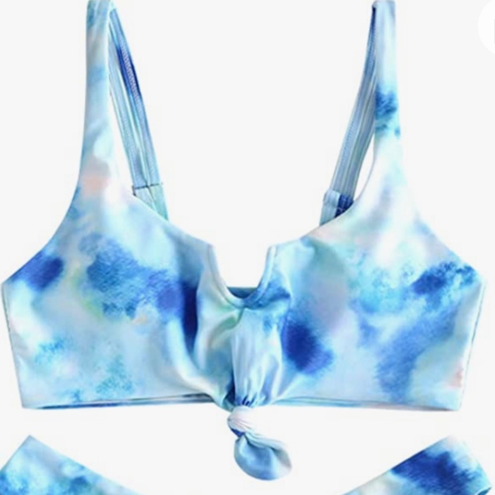 Zaful Women’s Scoop Neck Swim Suit